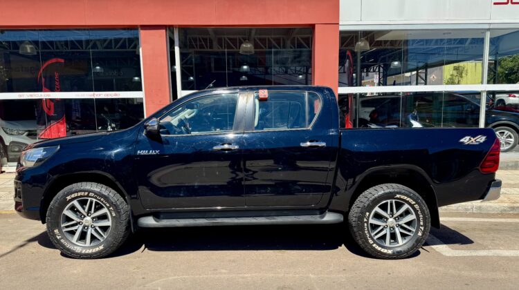 TOYOTA HILUX SRV 4X4 2.8 TDIESEL