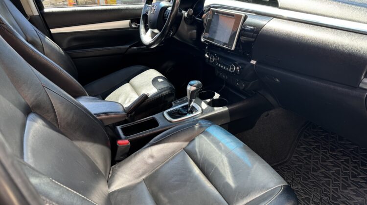 TOYOTA HILUX SRV 4X4 2.8 TDIESEL