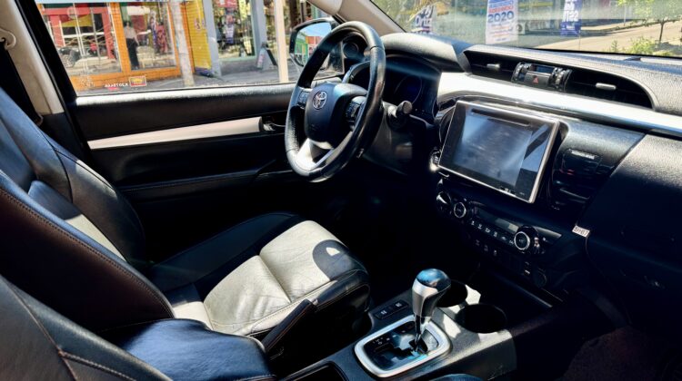 TOYOTA HILUX SRV 4X4 2.8 TDIESEL