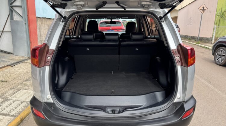 TOYOTA RAV4 4X4 2.0