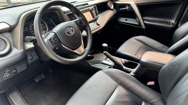 TOYOTA RAV4 4X4 2.0