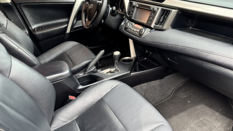 TOYOTA RAV4 4X4 2.0