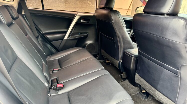 TOYOTA RAV4 4X4 2.0